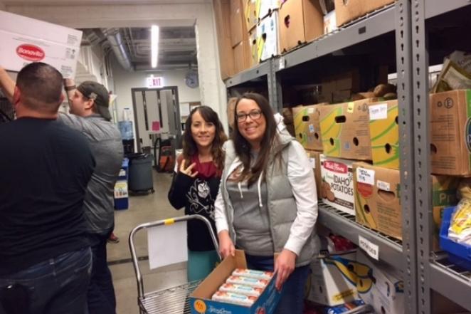Chicago chapter volunteering for ASU Cares!