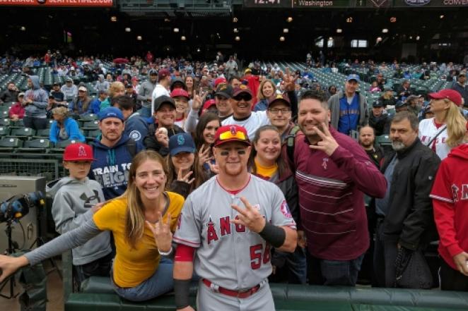 Seattle chapter day at the Mariners 