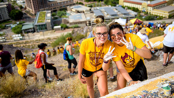 Students at Echo from the Buttes