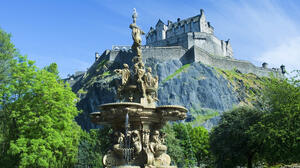 Edinburgh Castle and Ross Fountain 